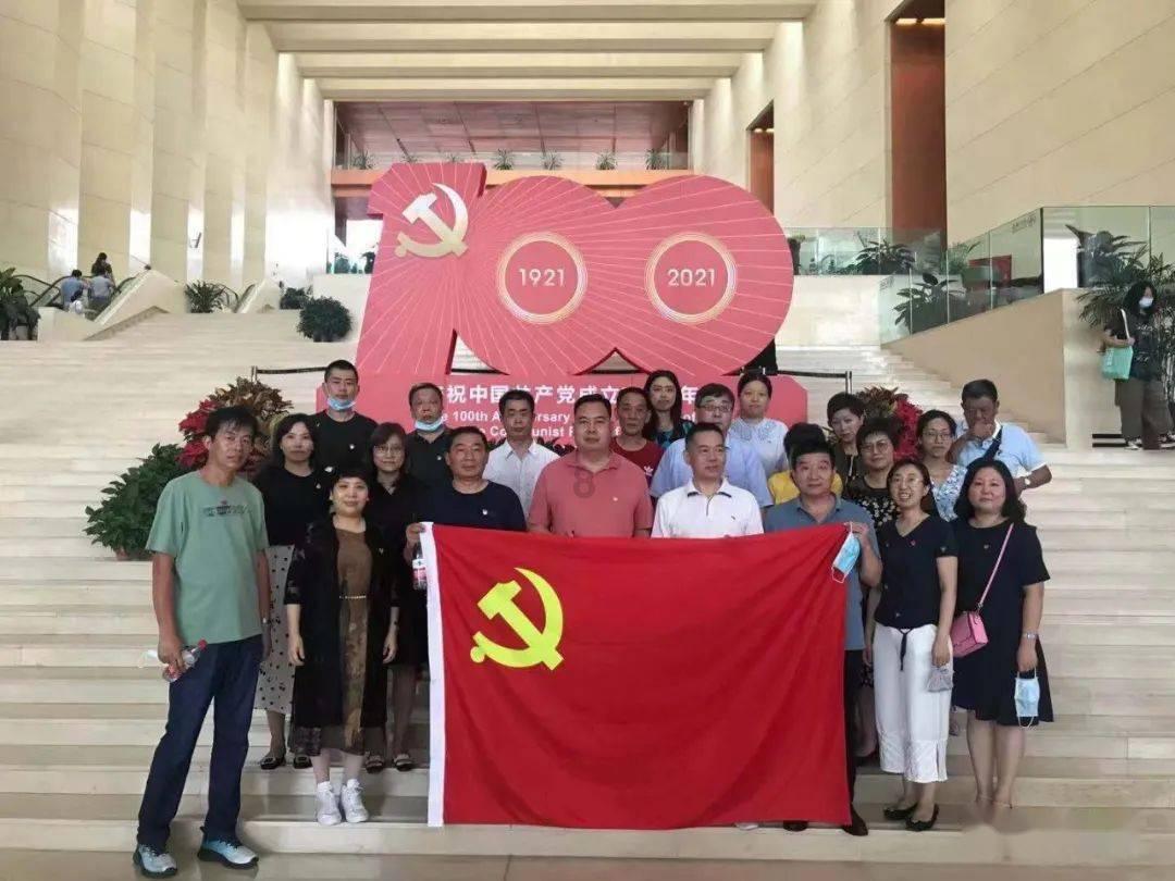 学习足球对孩子有什么好处？女孩子适合吗？游戏画面